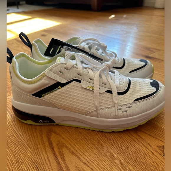 NWT Men’s Avia Sneakers - Picture 5 of 5